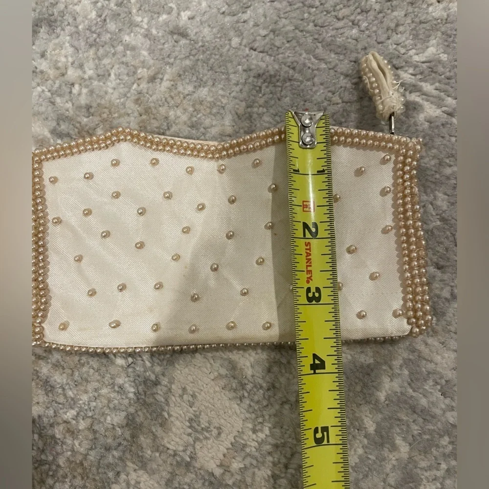 Vintage Regal Product Japan Hand Beaded Pearl Cream Coin Purse 👛 Clutch